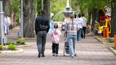 Идею о выплате молодым родителям 450 тыс. рублей поддерживают 63% ставропольчан