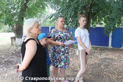 Состоялась встреча с гражданами посёлка Щелкан. Основной темой обсуждения стало качество питьевой воды