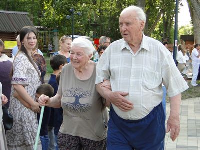 Шагают по жизни вместе больше 60 лет