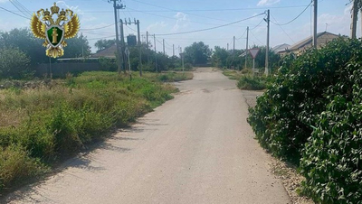 Прокурор обязал администрацию Арзгирского округа обслуживать 14 автодорог села