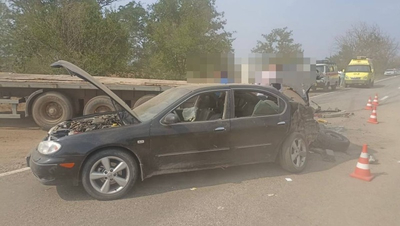 Водитель Nissan врезался в полуприцеп в Будённовском округе