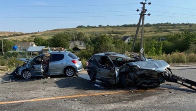 Два человека пострадали в столкновении двух авто в Шпаковском округе
