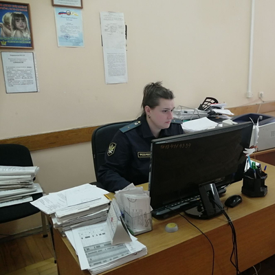 Судебные приставы взыскали уголовный штраф с бывшей сотрудницы муниципального предприятия