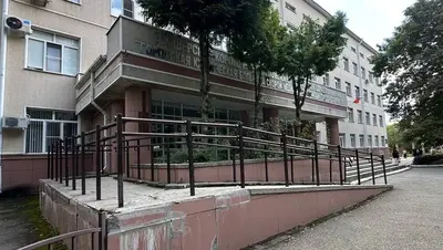 Главный вход роддома в Ставрополе закрыли на месяц из-за ремонта