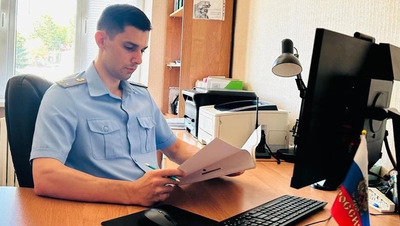 Приставы не пустили за границу должника-насильника из Пятигорска