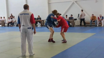 Три юниорки из Ставрополя завоевали золото на краевых соревнованиях по самбо