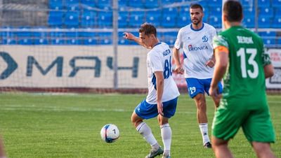 Динамовцы в Ставрополе победили футболистов «Сочи-2»