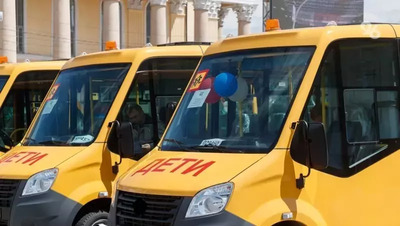 Повышение зарплат для водителей школьных автобусов проработают на Ставрополье