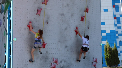 Около 350 спортсменов участвуют в чемпионате по скалолазанию в Кисловодске