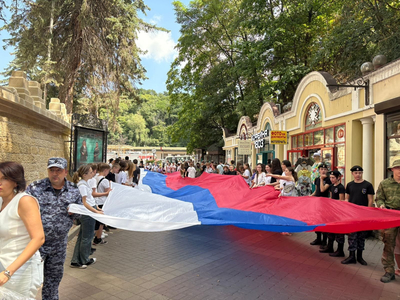 Участники программы Герои Ставрополья проходят стажировку в минмолодёжи края