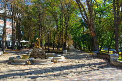 Яркая осень в центре Ставрополя