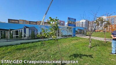 Активными темпами идет строительство первой в регионе православной казачьей гимназии полного цикла на территории Владимирского собора.