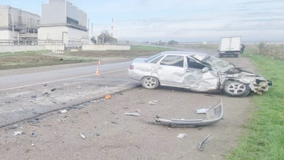 Водитель легковушки пострадал при столкновении с «Газелью» в Будённовском округе