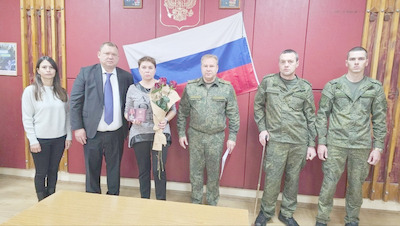 Семьям 11 погибших участников СВО передали награды в Предгорье