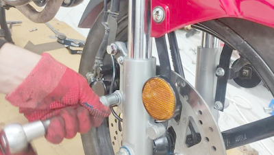 Житель Предгорья открыл мастерскую по ремонту мотоциклов благодаря соцконтракту