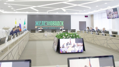 Зампред правительства РФ поддержал строительство водовода и дорог на Ставрополье