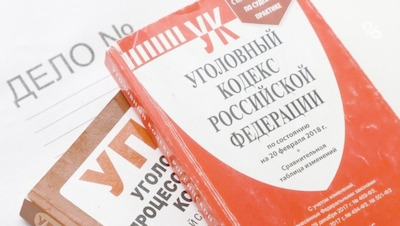 Ранее судимый ставрополец украл у соседки семь пар обуви и подарил их жене