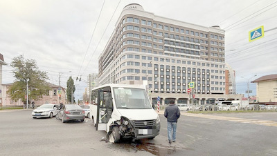 В Ставрополе злостный нарушитель ПДД спровоцировал ДТП с маршруткой