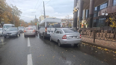 В Ставрополе в столкновении «Лады» с маршруткой пострадала пассажир