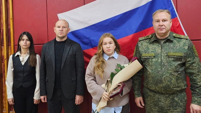 Девять бойцов СВО посмертно наградили в Предгорном округе