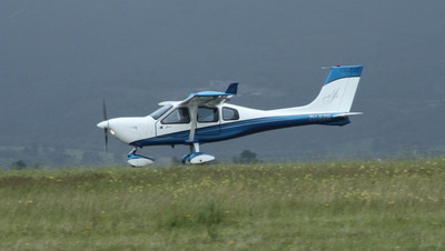 Легкомоторный самолёт аварийно приземлился в Ставропольском крае