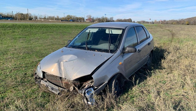 Водитель пострадал после съезда с дороги в Курском округе