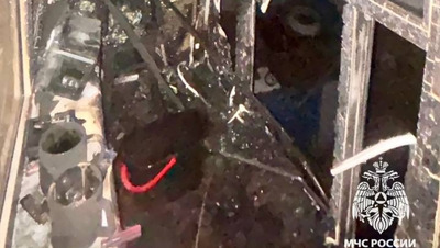 Балкон выгорел ночью в многоэтажке станицы Ессентукской