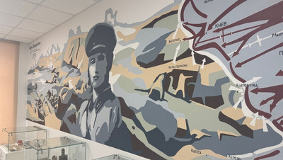 Мурал в честь Героя СССР Ивана Двадненко открыли в школе Кисловодска