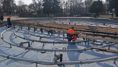 Зимние фонтаны начали устанавливать в Ставрополе