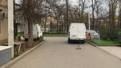 Пожилой пешеход попал под колёса «Газели» на рынке в Будённовске