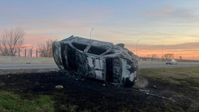 Мужчину, успевшего выбежать из горящей машины, госпитализировали на Ставрополье
