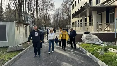 Глава минобра Ставрополья осмотрела школу в Ессентуках, где меняют подрядчика