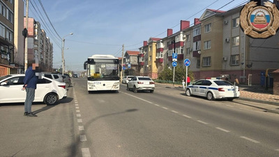Пенсионерка травмировала голову при резком торможении автобуса в Ставрополе