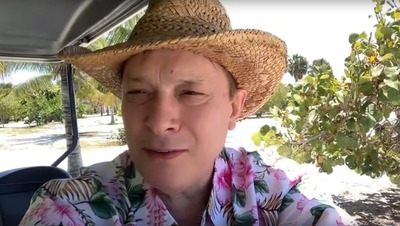 Приставы на Ставрополье взыскивают с продюсера Андрея Разина 5,2 млн руб. долга