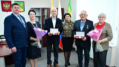 Майор, освобождавший заложников в Будённовске, награждён за полувековой брак