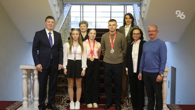 Нифонтов поздравил ставропольских медалистов Чемпионата мира по прыжкам на батуте