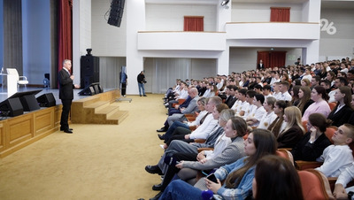 Глава Ставрополья Владимиров выступил перед студентами московского вуза