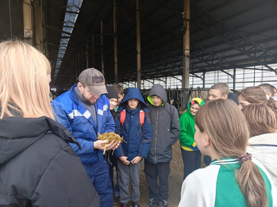 Сельхозпредприятие провело профориентационный урок для школьников Сергиевского