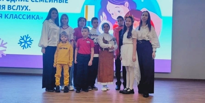 В преддверии Нового года семьи города Михайловска приняли участие во Всероссийской акции «Новогодние семейные чтения вслух.