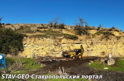 Под контролем судебных приставов снесен опасный сарай