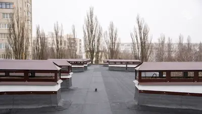 Крышу и электросети впервые за 50 лет обновили в одном из домов Ставрополя