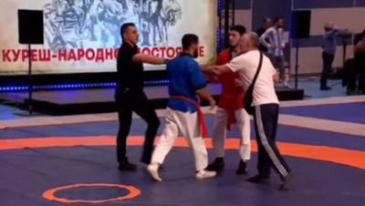 Борец из Ставрополя подрался с крымчанином на соревнованиях в Симферополе