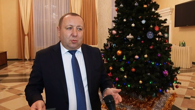 Ещё один шар с «Ёлки желаний» снял зампред правительства Ставрополья Иванов