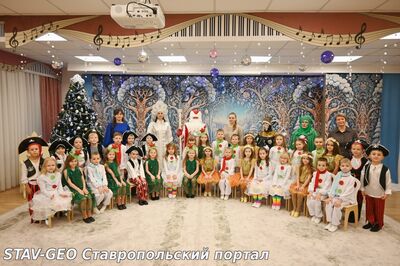 Детский сад №31 Наши подготовительные группы отправились в самое необычное путешествие — на дно океана встречать Новый год!