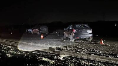 Водитель ранен в тройном ДТП из-за иномарки, которую занесло под Невинномысском
