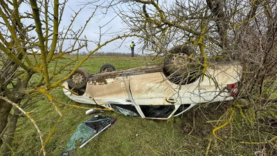 Водитель погиб, две пассажирки ранены в перевернувшейся «Ладе» на Ставрополье