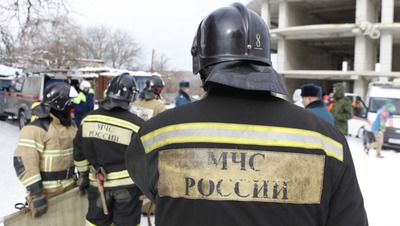 Жителей ряда домов в Невинномысске эвакуируют в ПВР после падения беспилотника