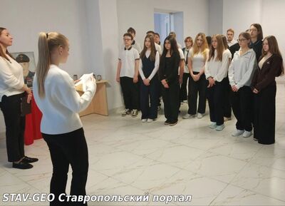 МБОУ СОШ №23 В преддверии памятной даты в музейном уголке для 8 Б класса состоялся час памяти Без права на забвение