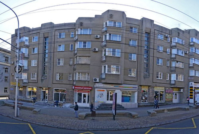 Заезжий двор Зозулевского Просп. Карла Маркса, 98