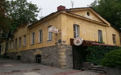Образцовый ночлежный дом на проспекте Карла Маркса, 73 в Ставрополе